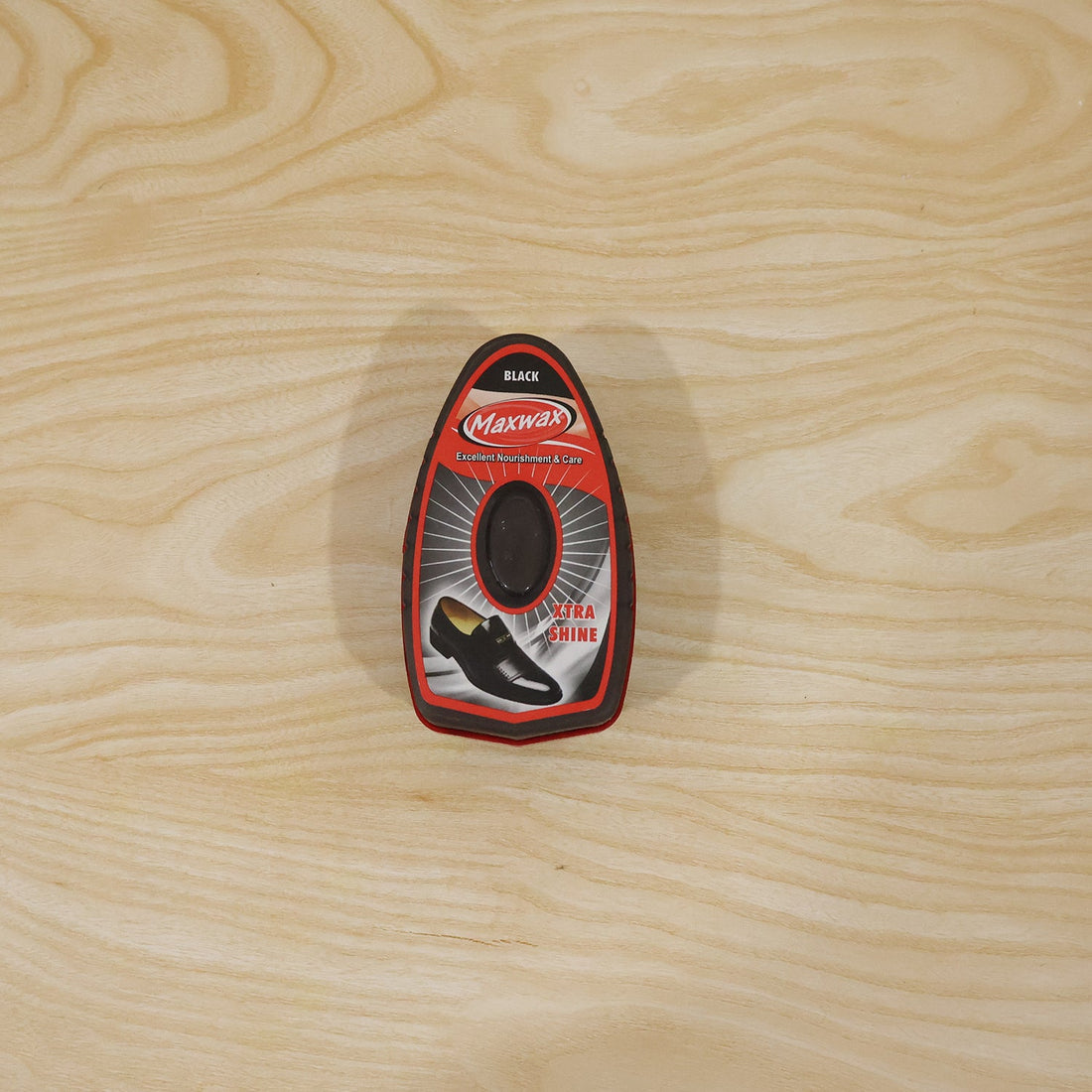 Instant shine shoe sponge for leather footwear